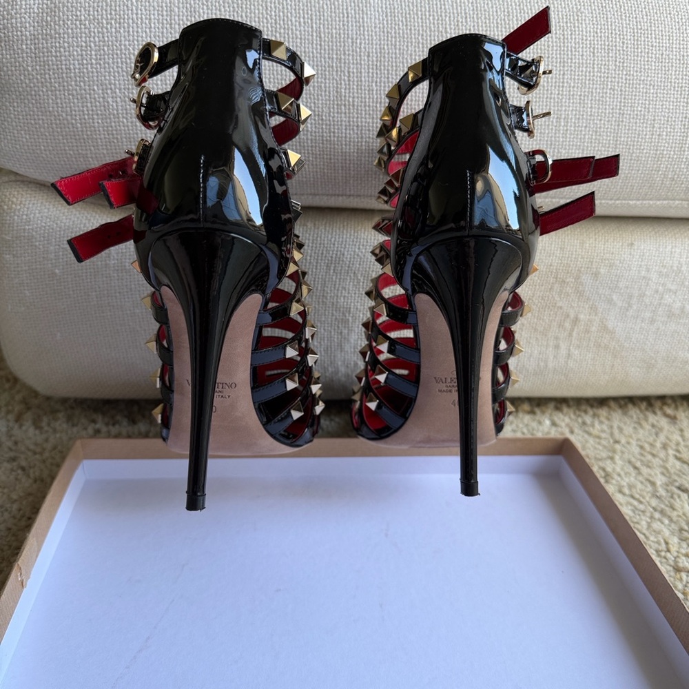 Valentino Garavani Black Patent and Red Studded Cage Stilettos - Picture 3 of 8
